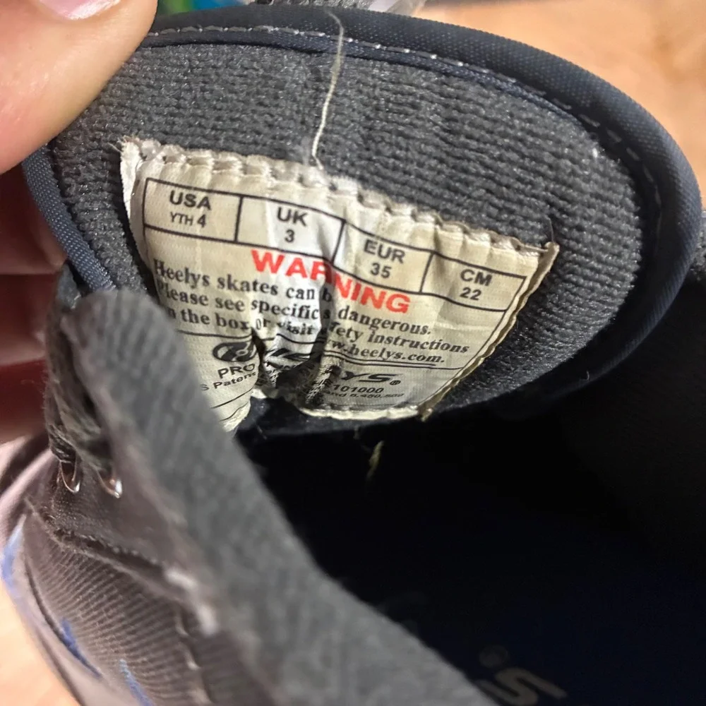 Heelys skate shoes